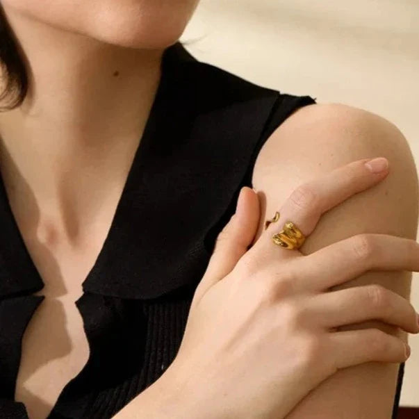 Goldener Rüschenring