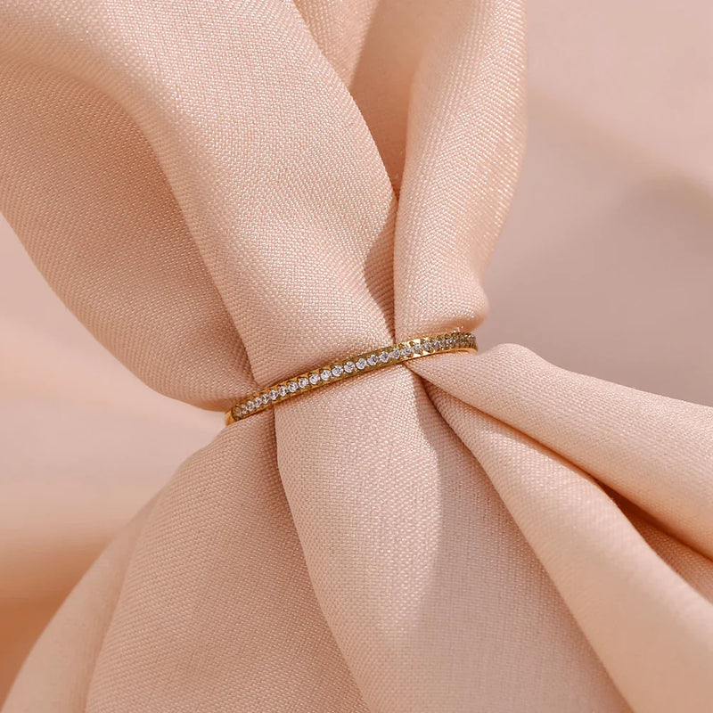 Dünner Kristallring