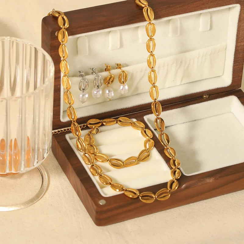 Gold Muschel Halskette