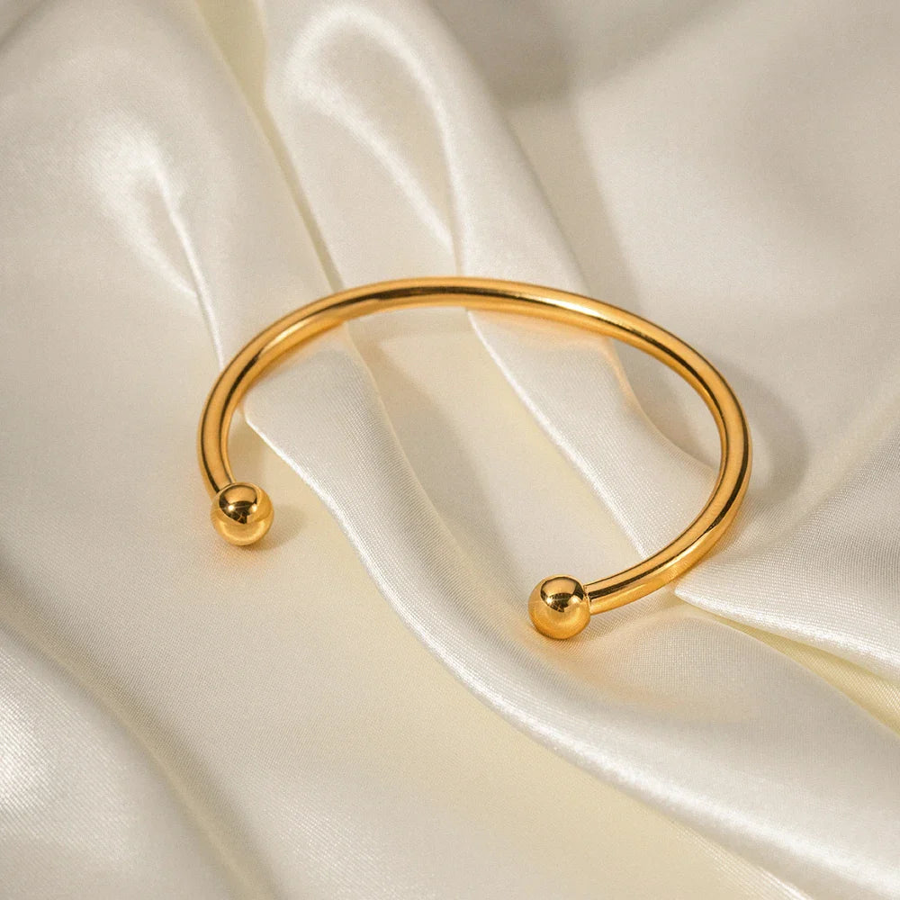 Klassisches offenes Armband