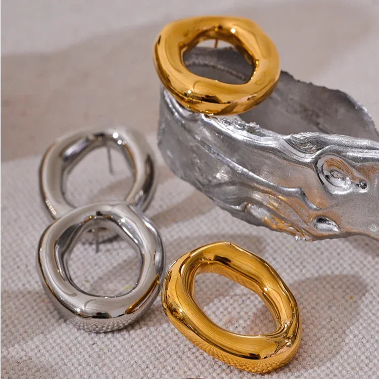 Ovale hohle Ohrringe