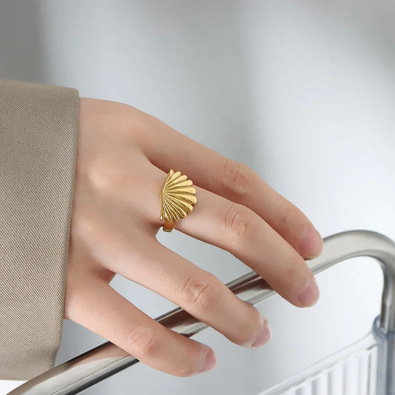 Gold Muschel Ring