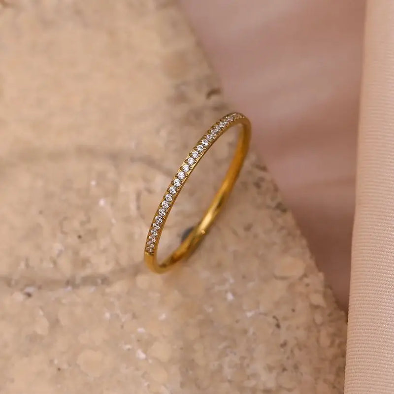 Dünner Kristallring