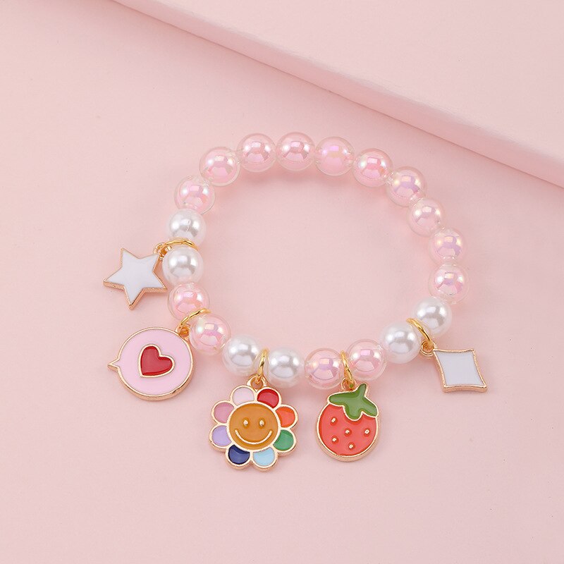 Bunte Perlenarmbänder für Kinder