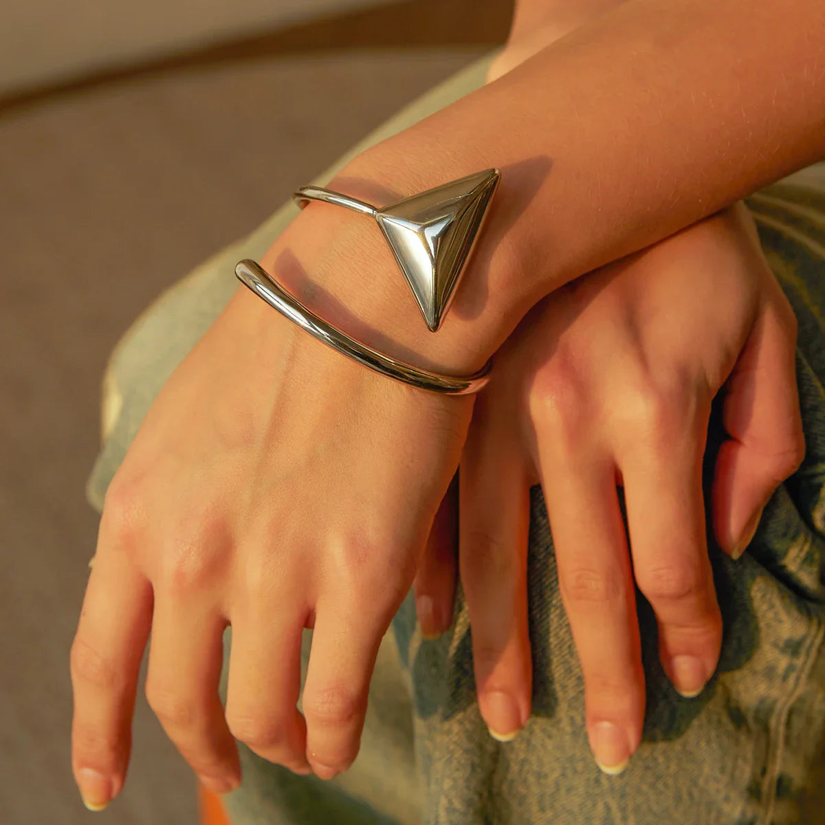 Offenes Dreieck-Armband