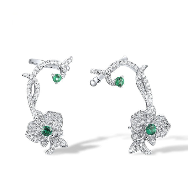 Statement-Ohrstecker mit Strasssteinen im Ear Cuff