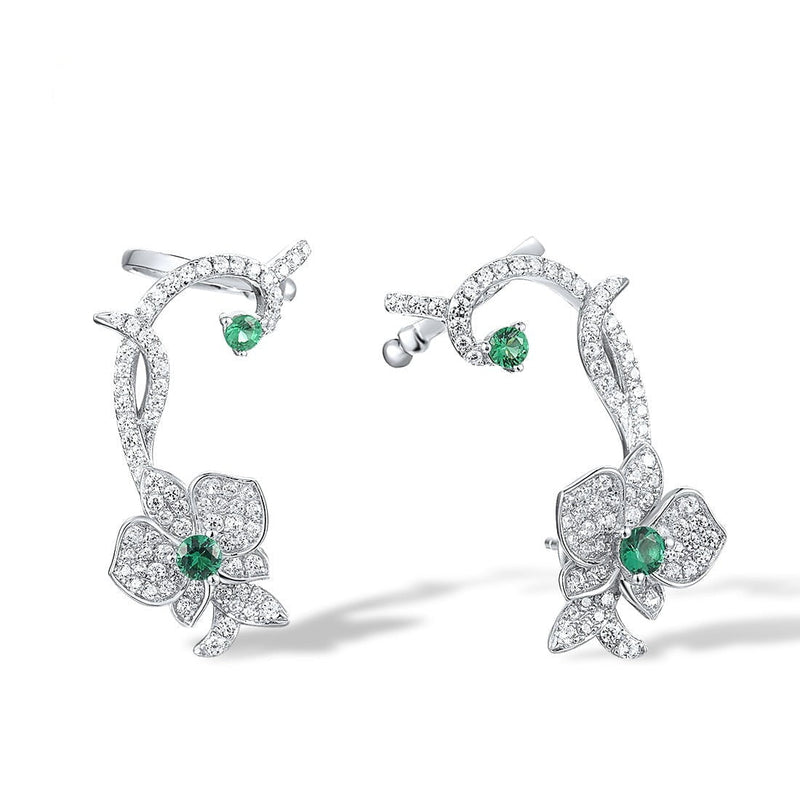 Statement-Ohrstecker mit Strasssteinen im Ear Cuff