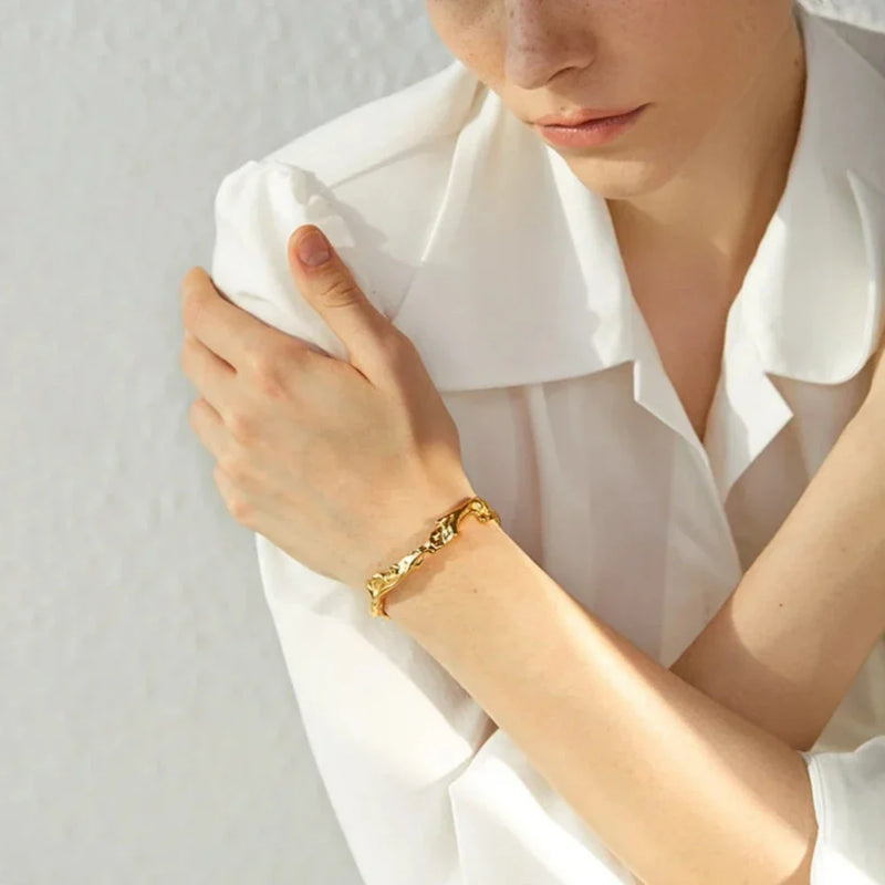 Unregelmäßiges offenes Manschettenarmband