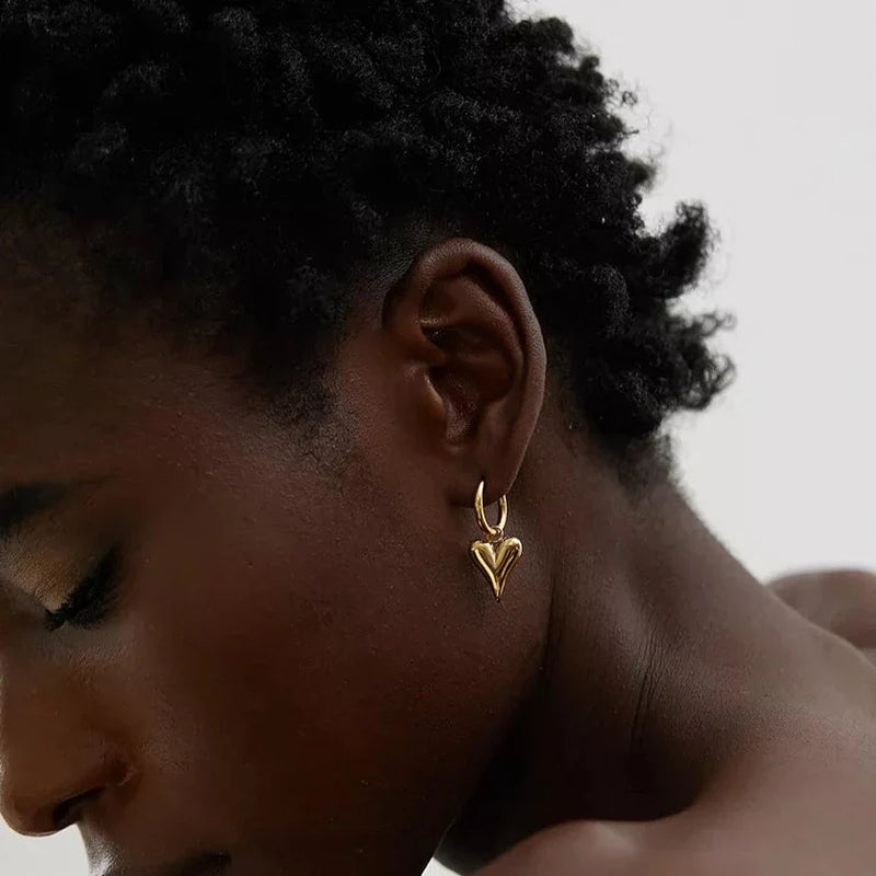 Creolen mit Herzmotiv