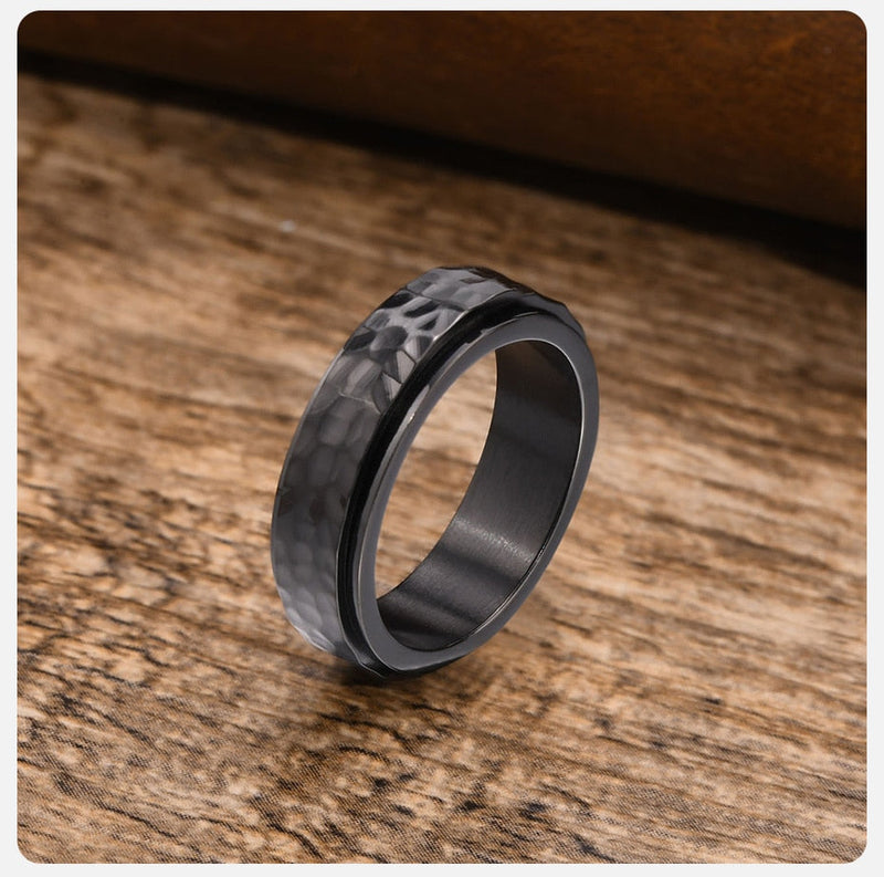 Zappelring aus gehämmertem Stahl