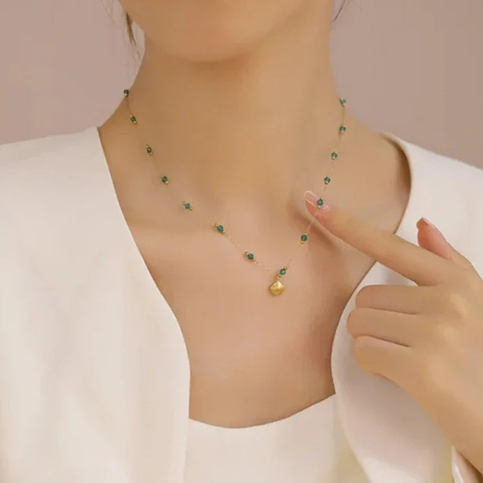 Grüne Perlenmuschelkette