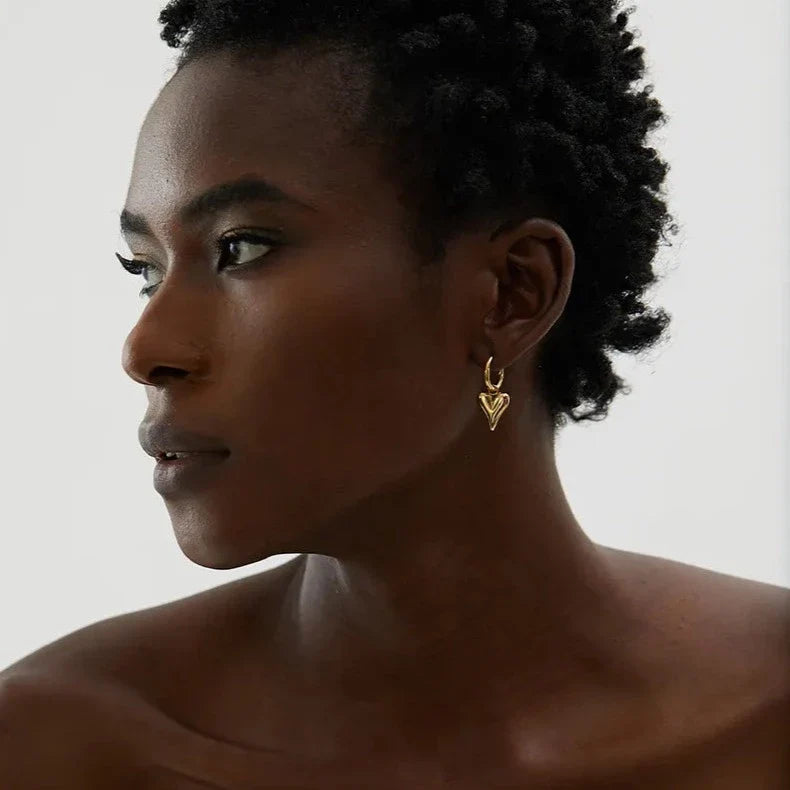 Creolen mit Herzmotiv