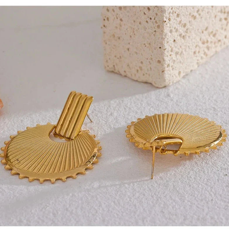 Ohrringe mit Kreis-Anhänger