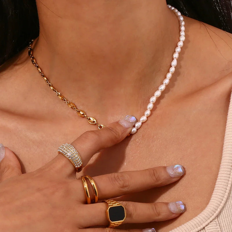 Halskette mit Kaffeebohnen und Süßwasserperlen