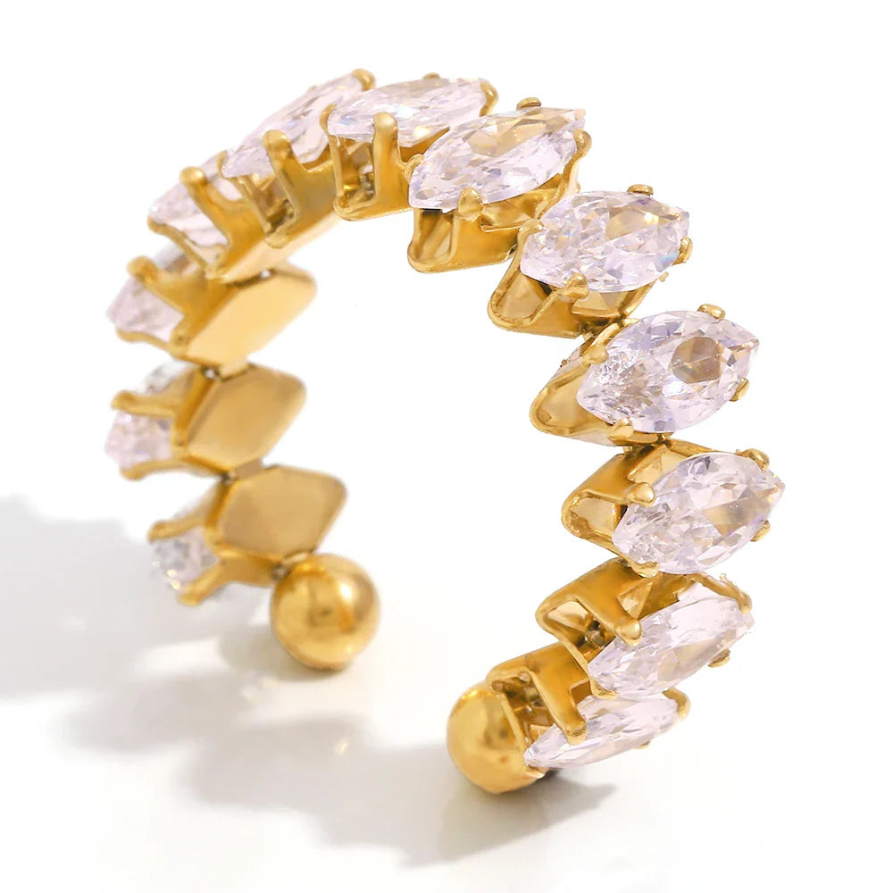 Ring mit Kristallsequenz