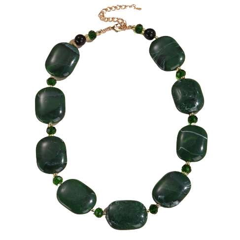 Halskette aus Makramee