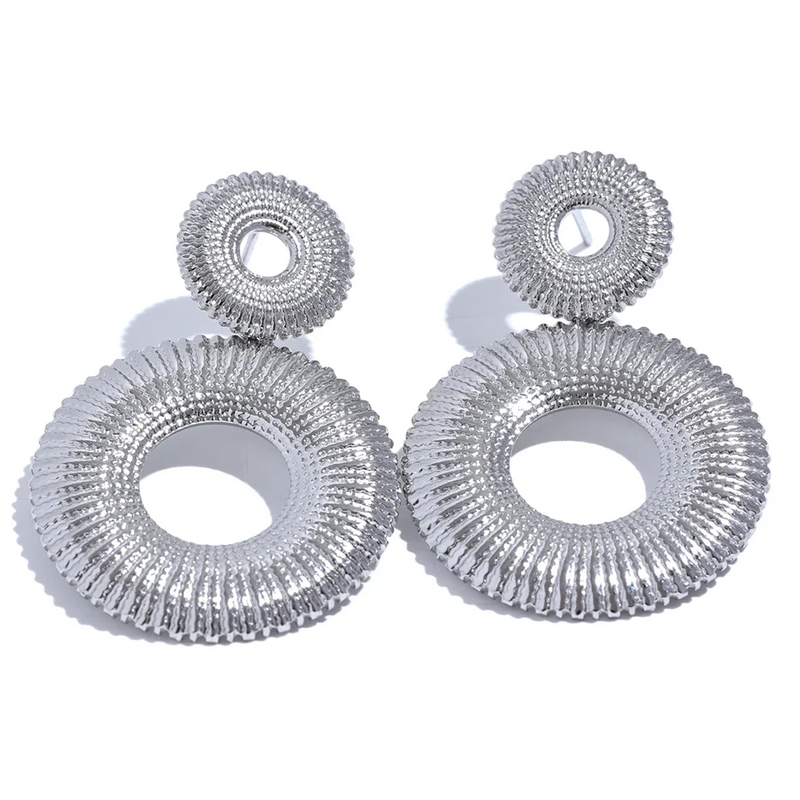 Ohrringe mit doppeltem Hohlkreis