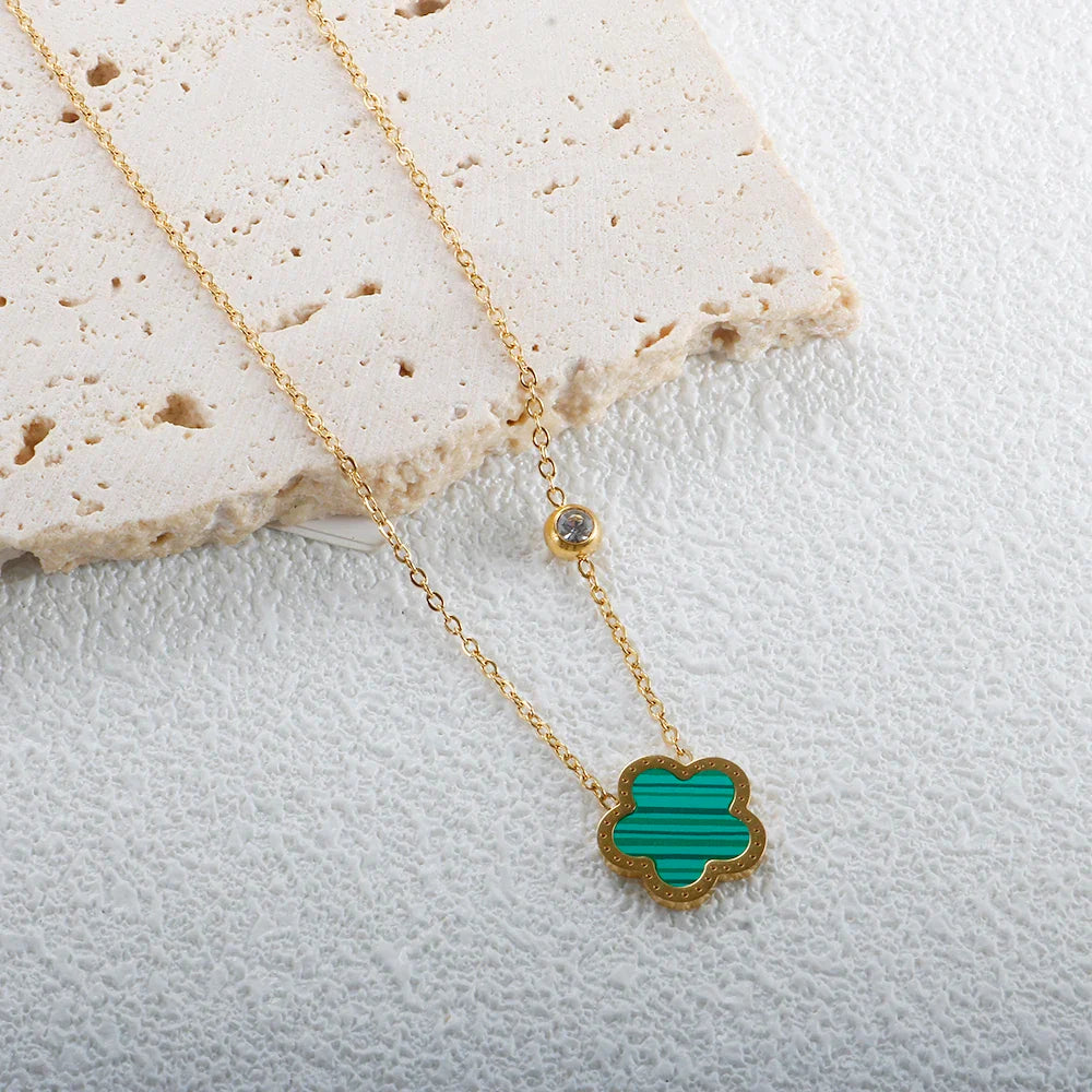 Halskette mit Kleeblatt-Anhänger