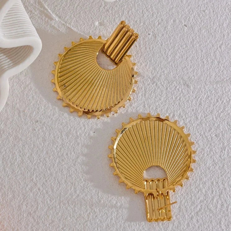 Ohrringe mit Kreis-Anhänger