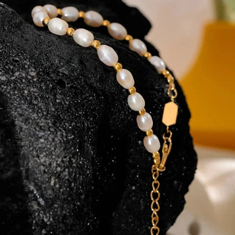 Armband aus Süßwasserperlen