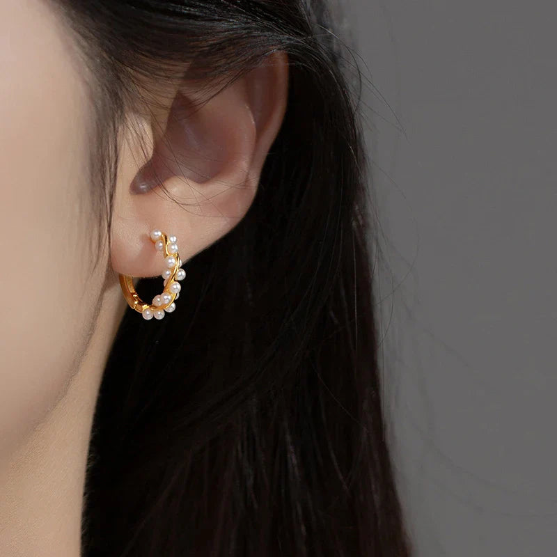 Creolen mit gedrehten Perlen