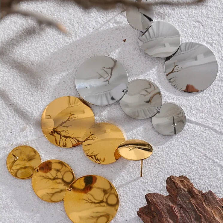 Ohrring mit Kreis-Anhänger