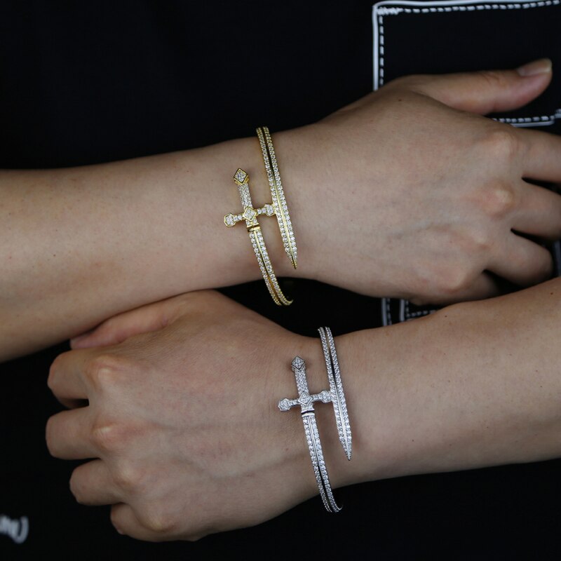 Bangice Iced Sword Armreif