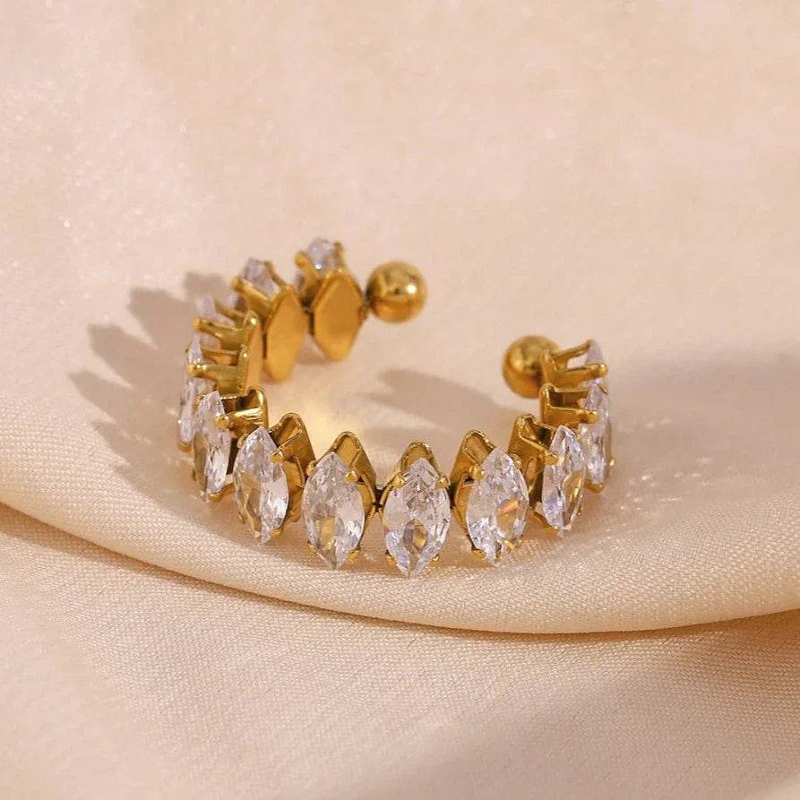 Ring mit Kristallsequenz