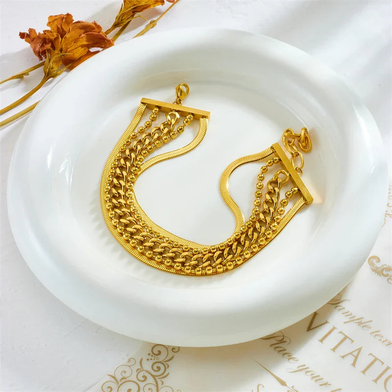 Mehrlagiges Kettenarmband