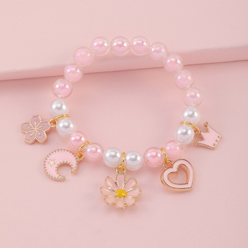 Bunte Perlenarmbänder für Kinder