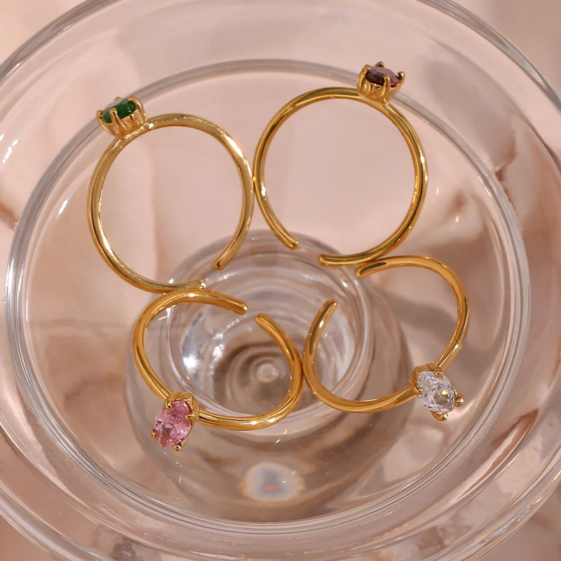 Glänzender ovaler Zirkonring