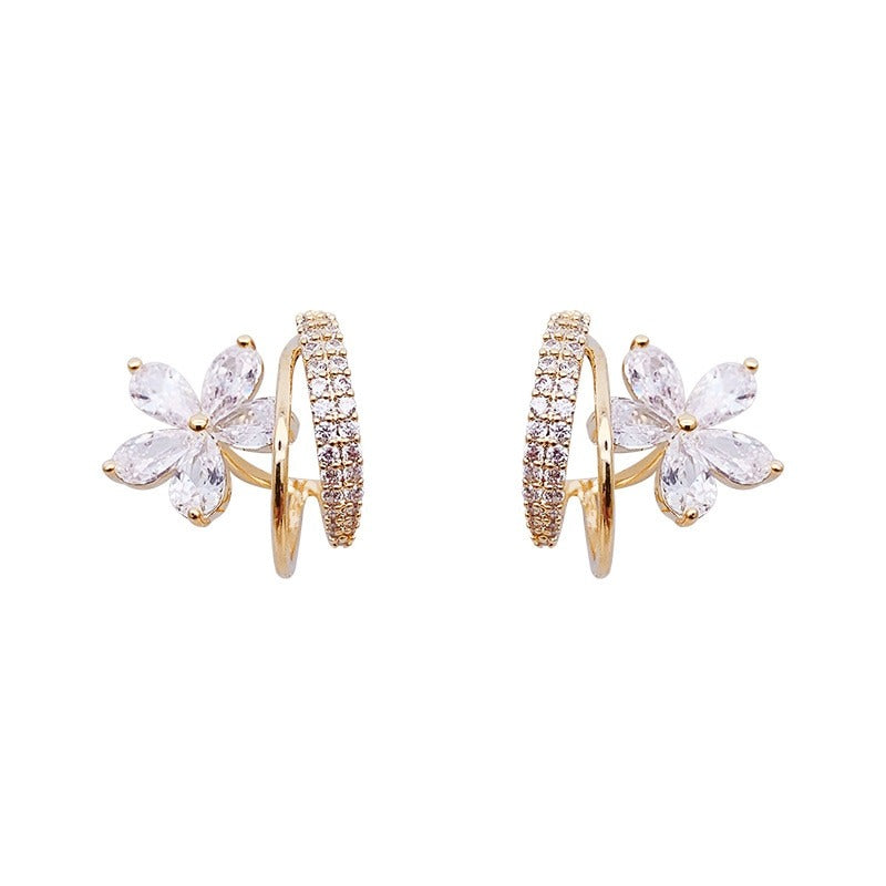 Schimmernde, elegante Ohrstecker mit Zirkonia-Blumen