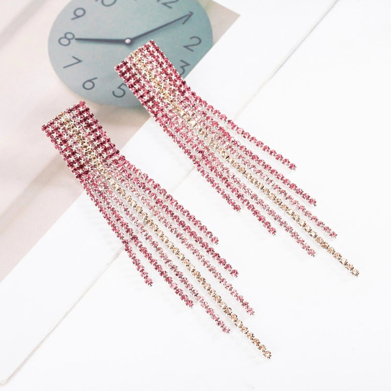 Schimmernde, mehrfarbige, lineare, modische, lange Quasten-Ohrringe mit Strasssteinen