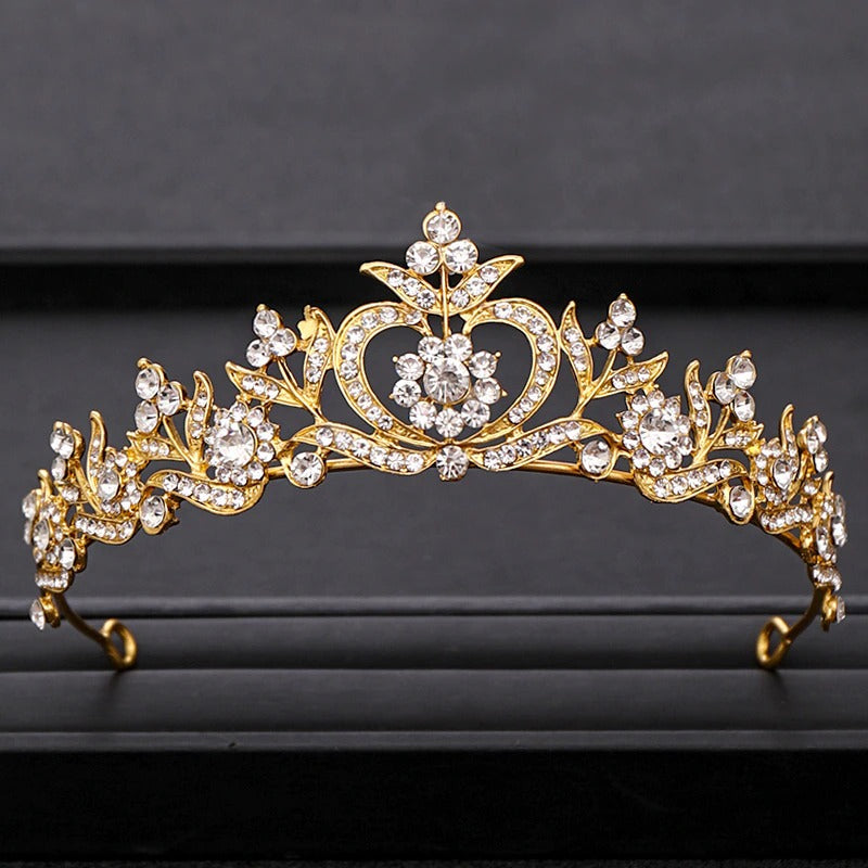 Haarschmuck-Kollektion mit Krone und Tiara im Barock-Stil aus Strasssteinen und Kristallen