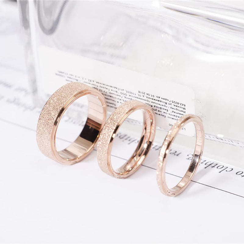 Einfacher, atemberaubender Glitzer- und Schimmerring