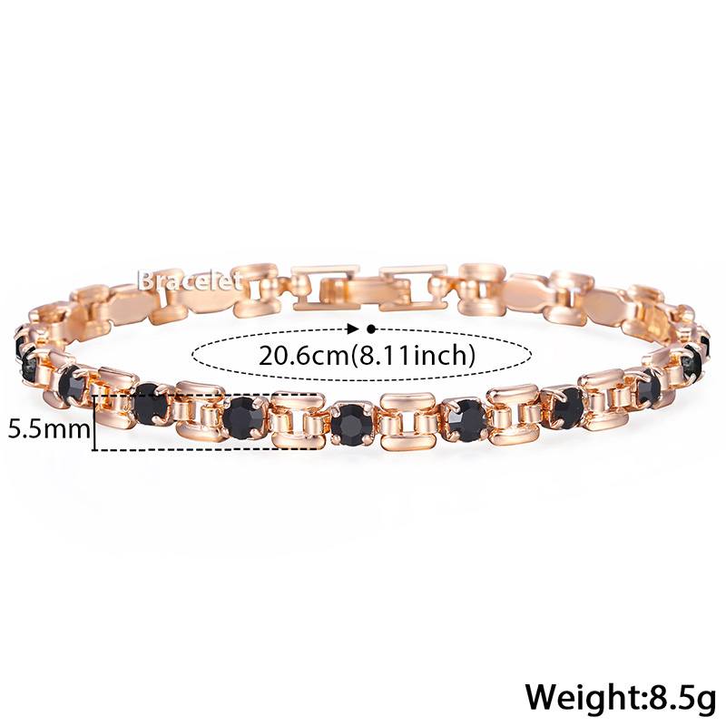 Schlichtes und trendiges Armband mit Strasssteinen