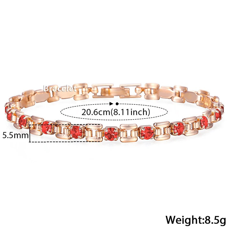 Schlichtes und trendiges Armband mit Strasssteinen