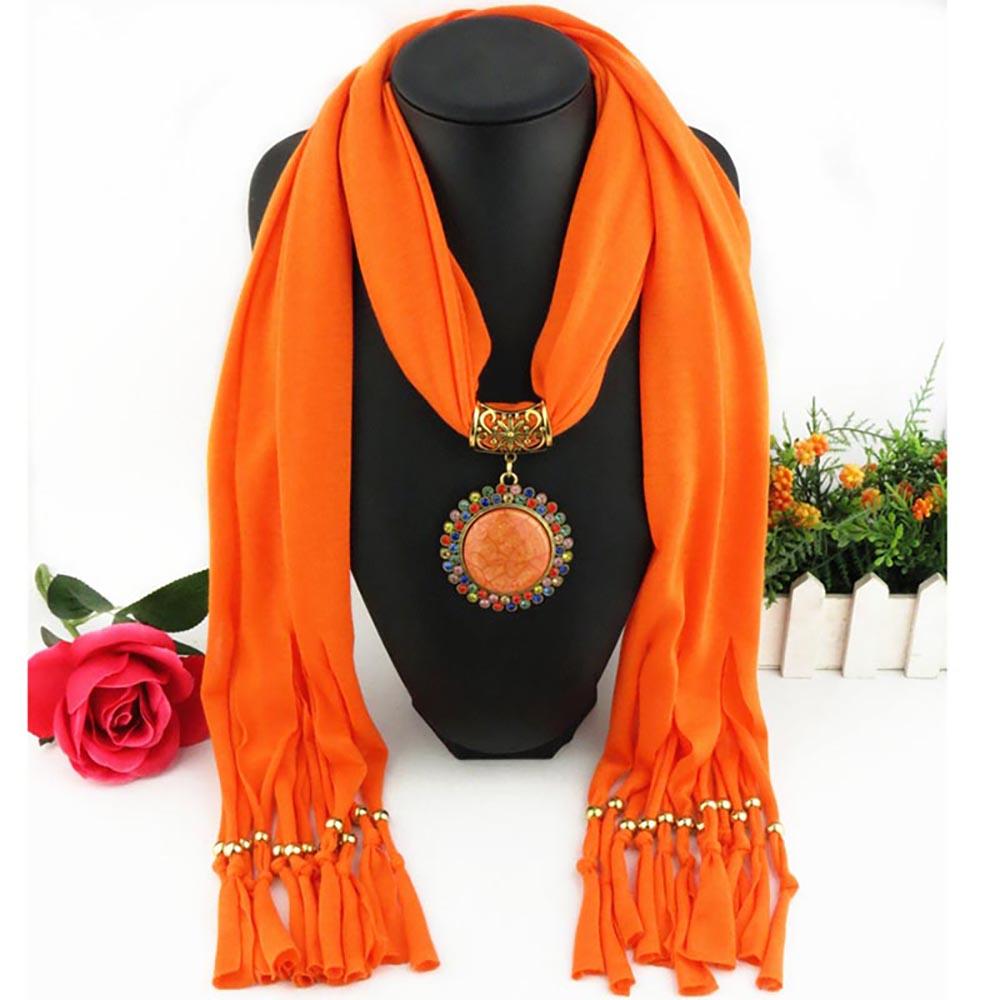 Edler Chiffonschal mit Schmuckkette - Sonderkollektion