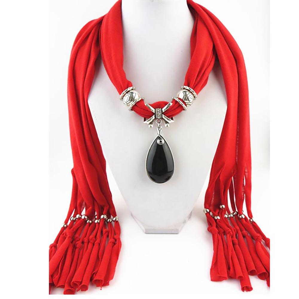 Edler Chiffonschal mit Schmuckkette - Sonderkollektion