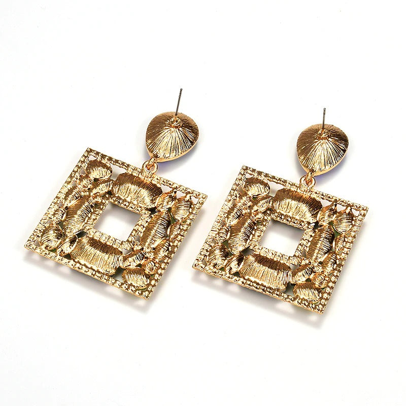 Funkelnde, elegante Ohrringe mit Wassertropfen und Strasssteinen