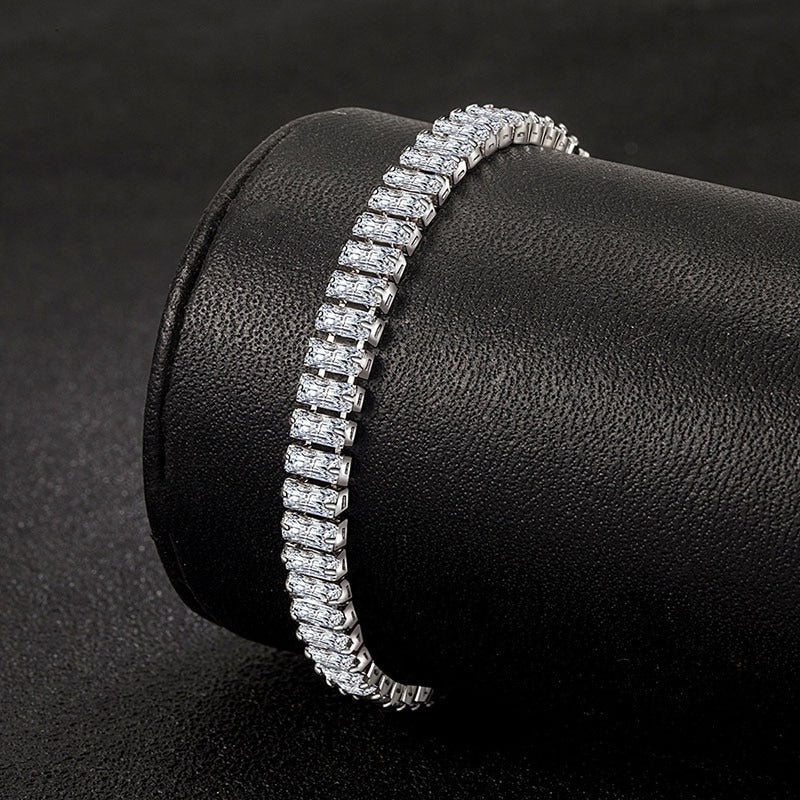 Funkelnde, mit Zirkonia besetzte Tennisarmbänder