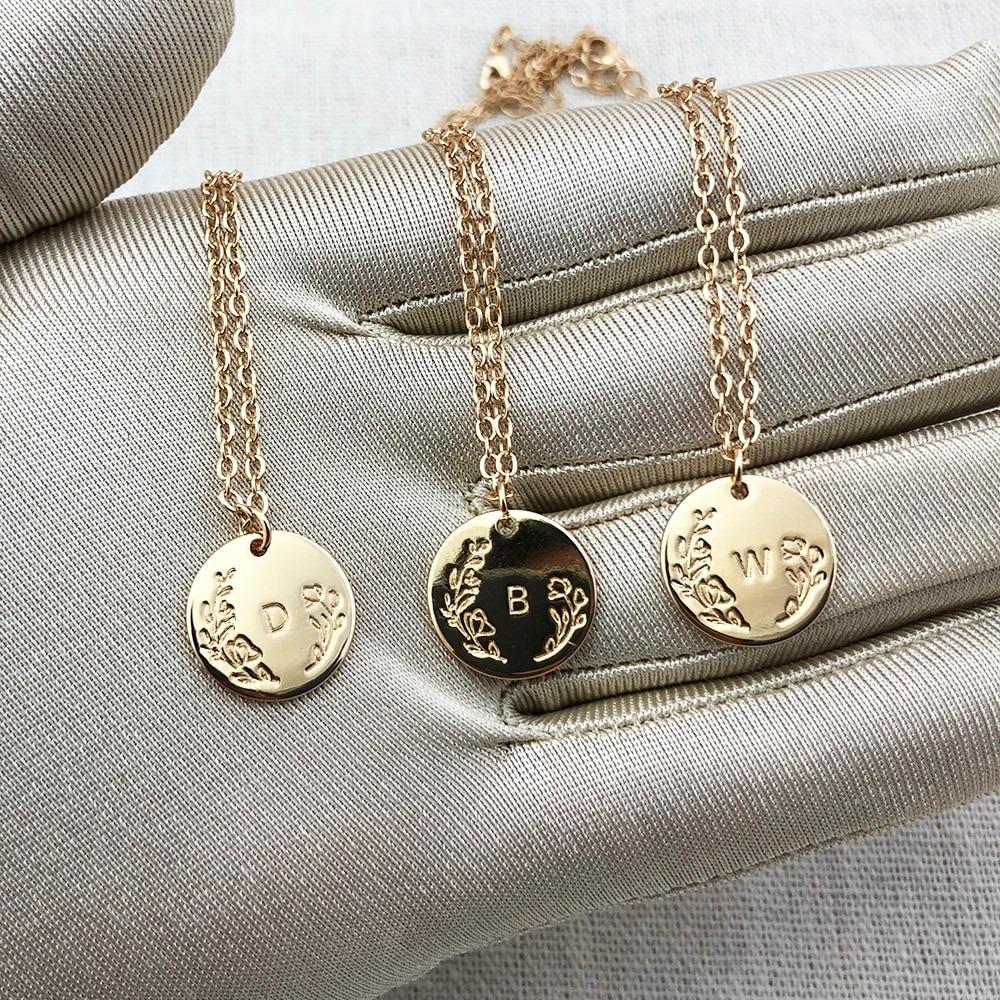 Besonderes Geschenk! Elegante Halskette mit Anfangsbuchstaben