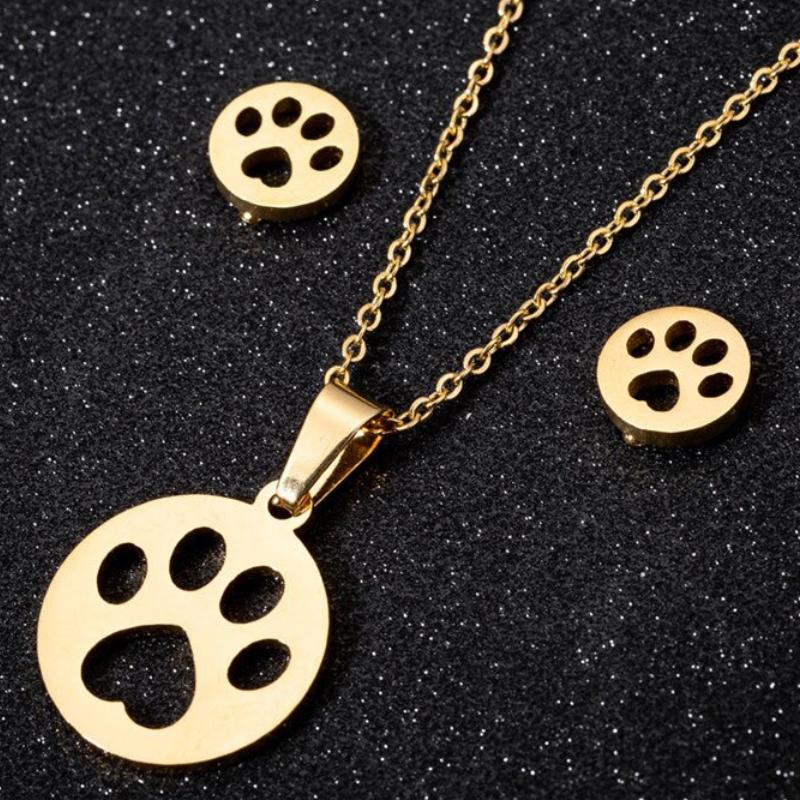 Entzückendes Set aus Halskette und Ohrringen aus Edelstahl