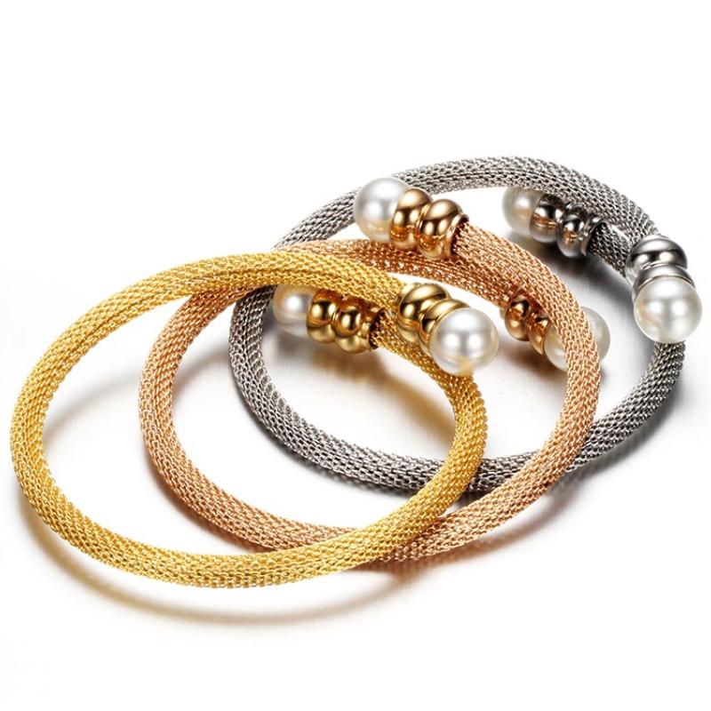 Edelstahl-Kabelarmreif mit Perlen