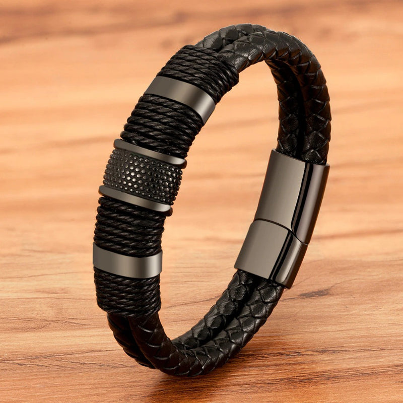 Doppellagige geflochtene Wickelarmbänder aus veganem Leder aus Edelstahl
