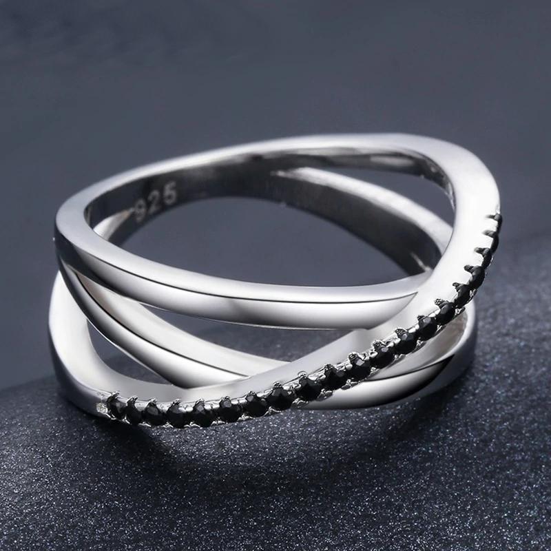 Ring aus Sterlingsilber mit tiefschwarzen Juwelen