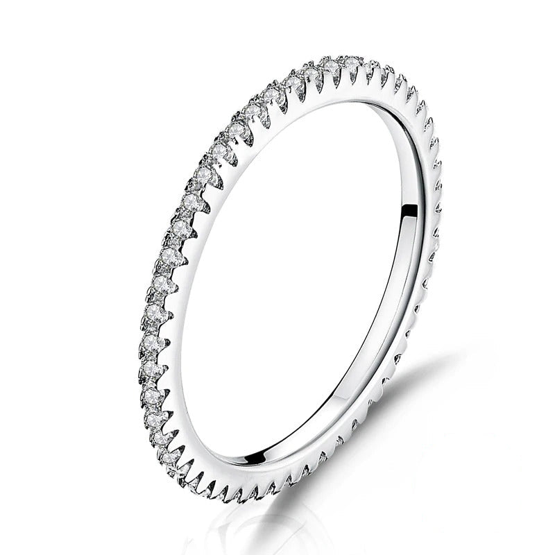 Stapelbare Ringe aus Sterlingsilber mit Zirkonia in verschiedenen Stilen