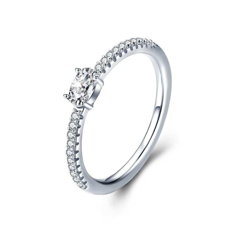 Stapelbare Ringe aus Sterlingsilber mit Zirkonia in verschiedenen Stilen