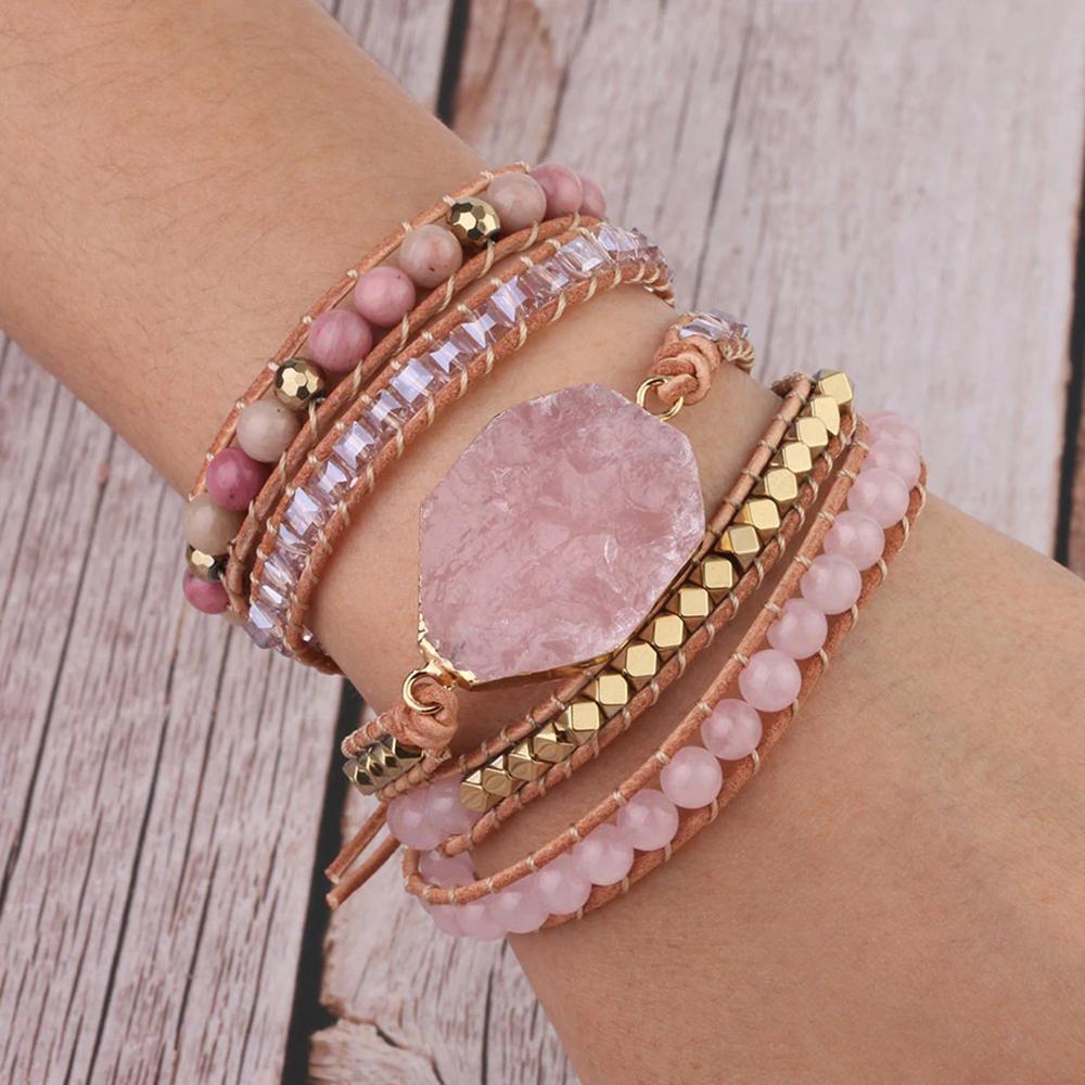 Atemberaubendes mehrschichtiges Armband mit Rosenquarz-Strass