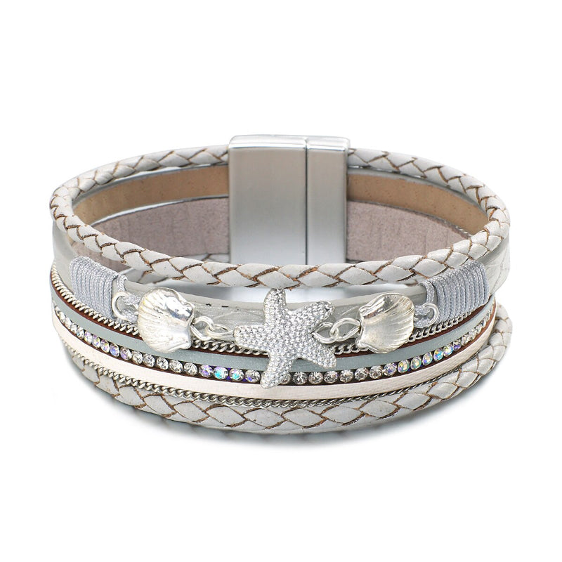 Sommermodische Wickelarmbänder aus veganem Leder mit Seestern- und Muschelanhänger